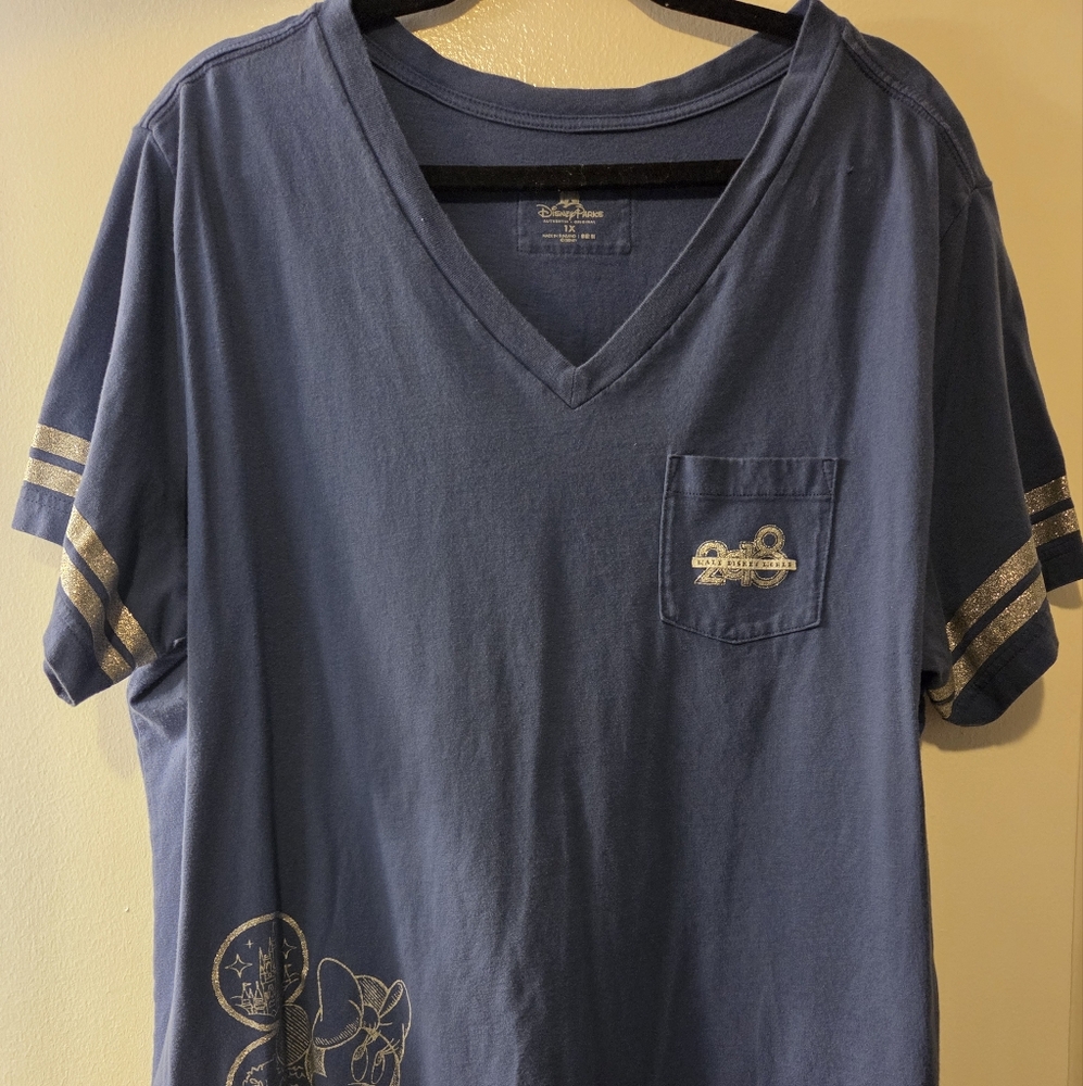 Walt Disney World Disney Parks Minnie Mouse Tshirt Vneck Size 1X Blue